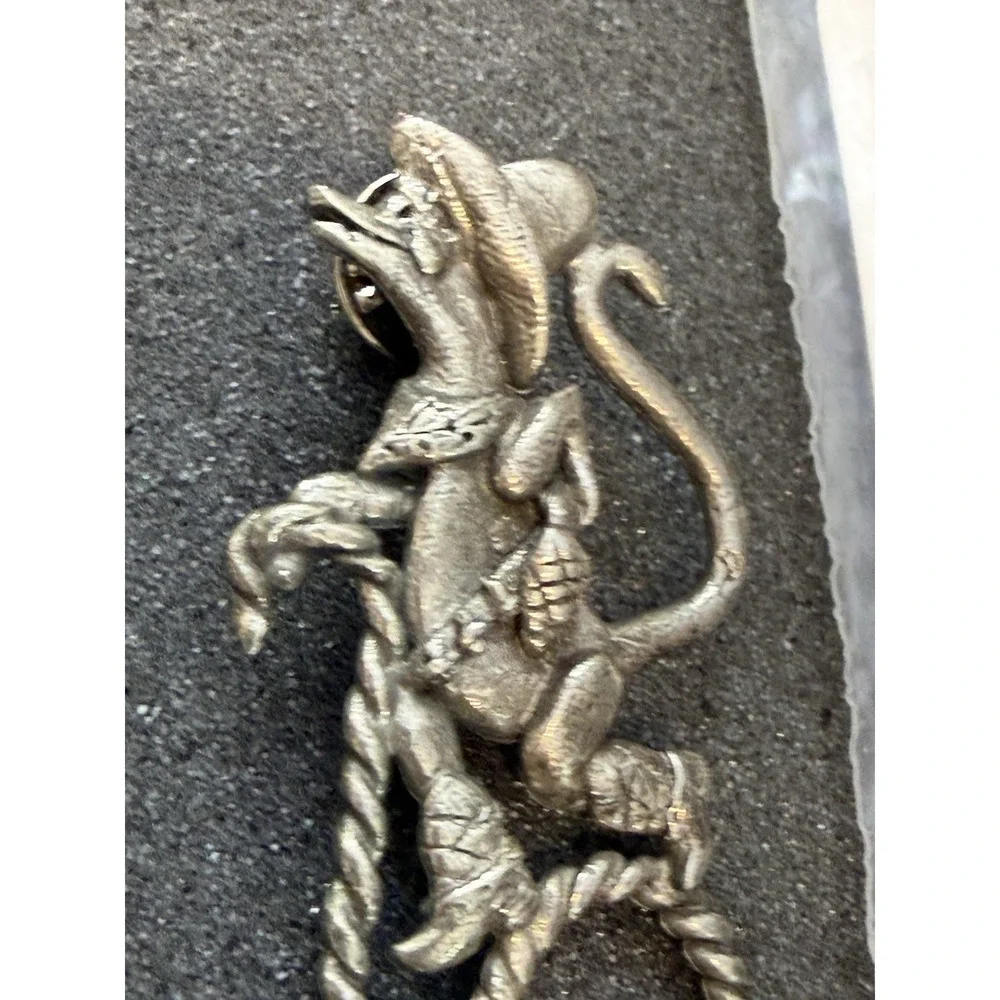 Vintage Handcrafted Pewter Brooch‎ Pin Eye/ Sunglass Holder USA
